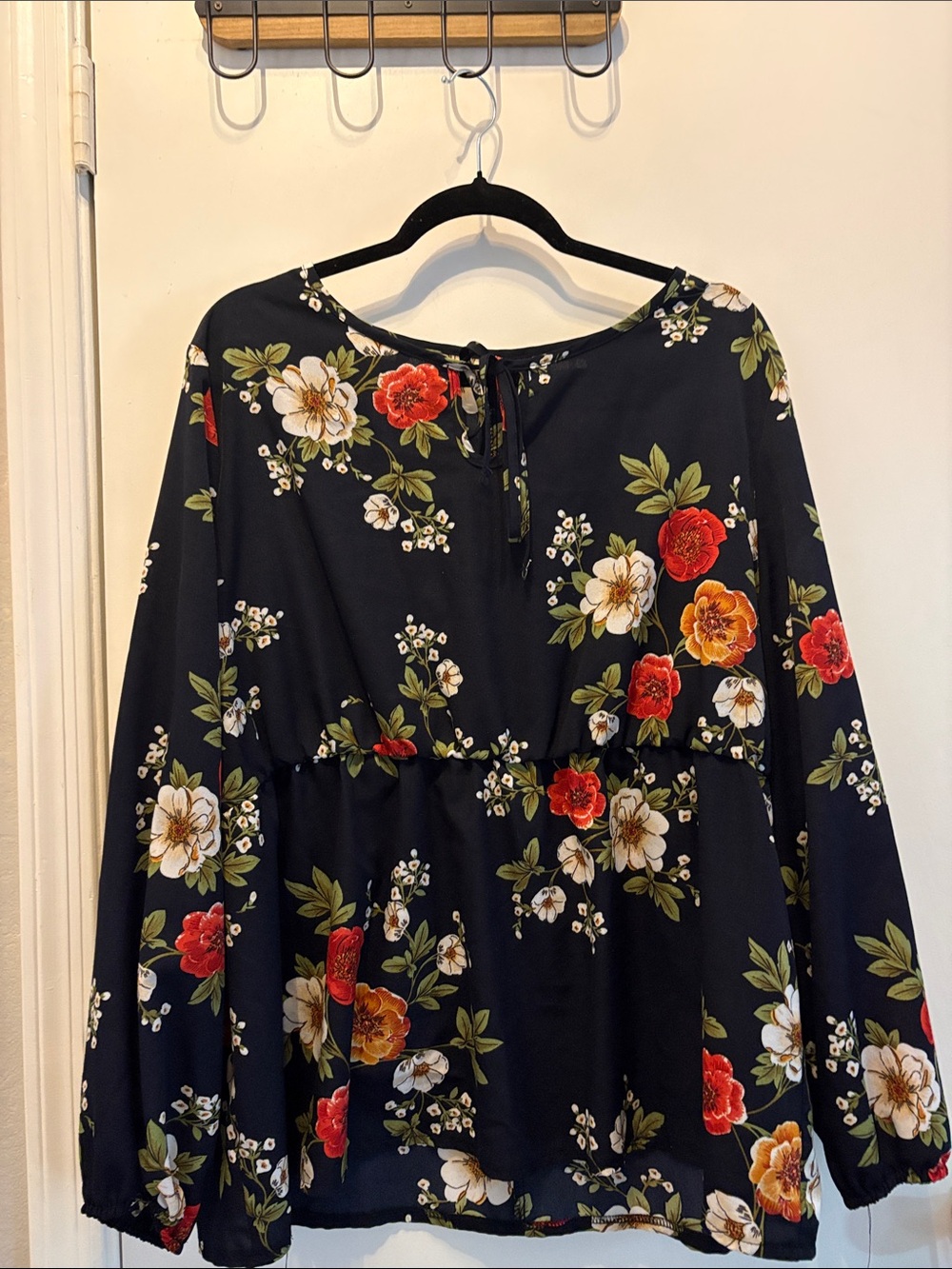 SHEIN Women’s Black Floral Peplum Blouse with Red and Cream Blooms Size 3X